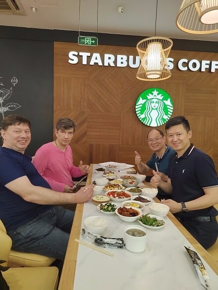 與客戶進行簡單的午餐。.jpg